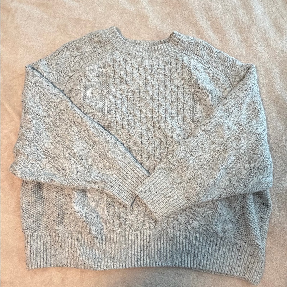 Women’s XL Gray Cable Knit Sweater